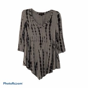 B.L.E.U. Gray & Black soft Tunic top size Small
